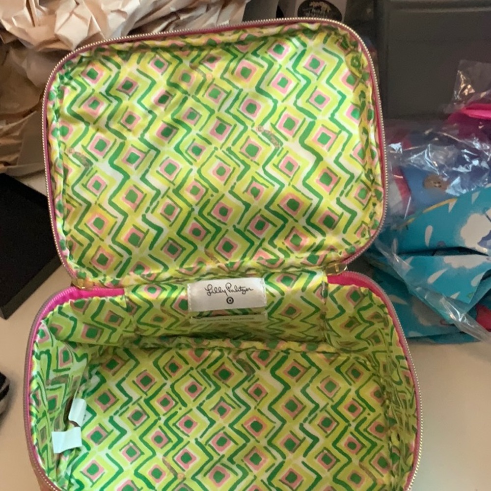 NWT Lilly Pulitzer for target train case - Picture 8 of 10
